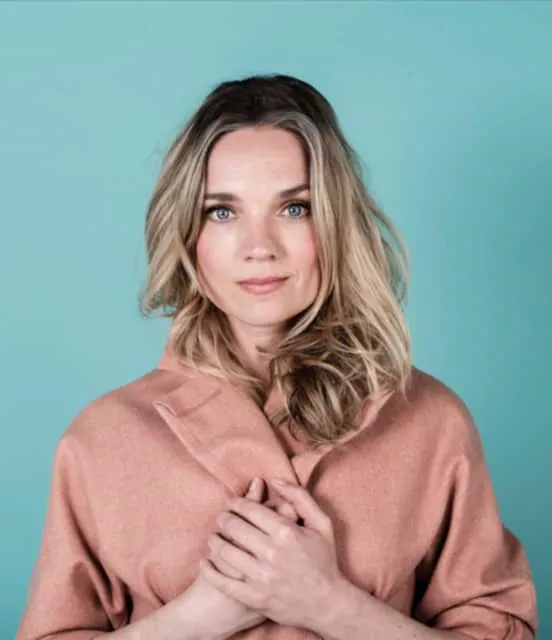 Anniek Pheifer - Actress