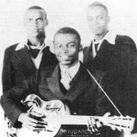 Bumble Bee Slim - American singer