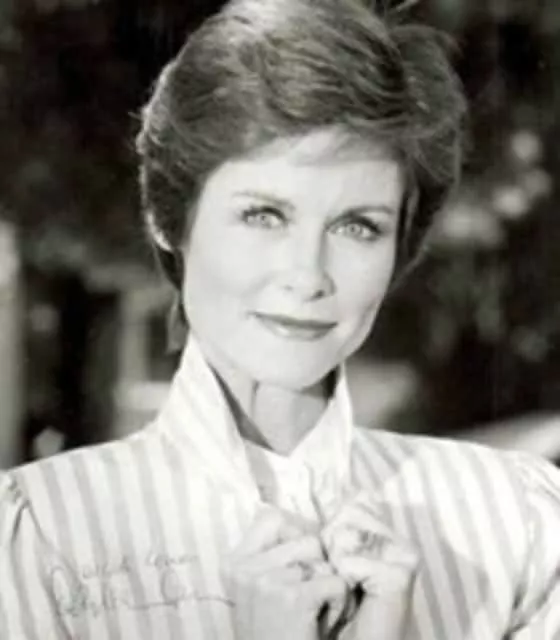 Darleen Carr - American actress