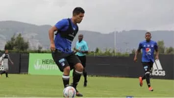 David Macalister Silva - Football midfielder