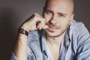 Emre Yücelen - Vocalizer