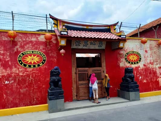 gie yong bio temple pantai pasir putih wates rembang - 