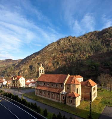 horreo centro de interpretacion del poblado minero de bustiello - 