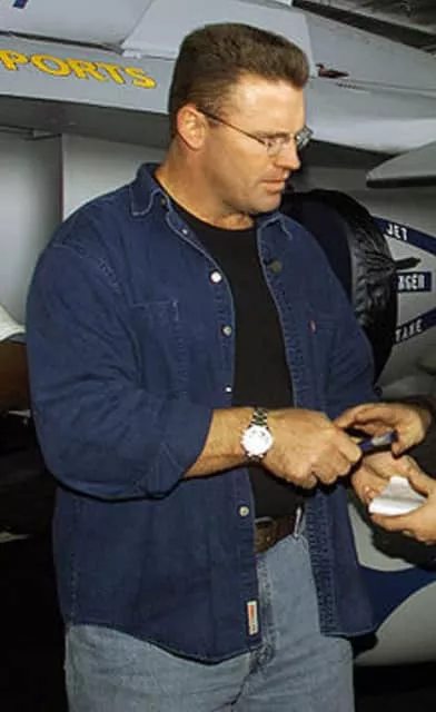 Howie Long - American sports analyst