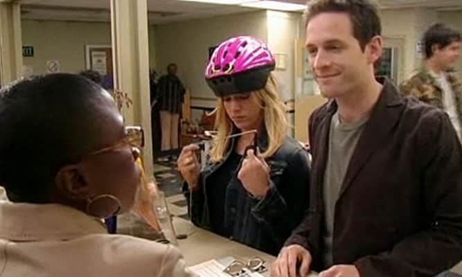 It's Always Sunny in Philadelphia Dennis and Dee Go on Welfare - It's Always Sunny in Philadelphia: Season 2, Episode 3