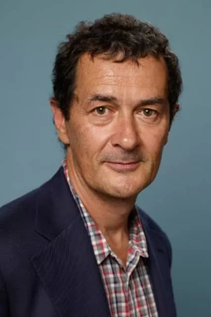 Julian Farino - English television producer