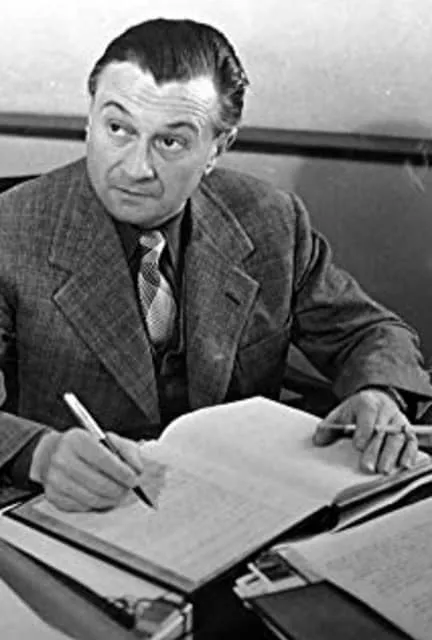 Julien Duvivier - French film director