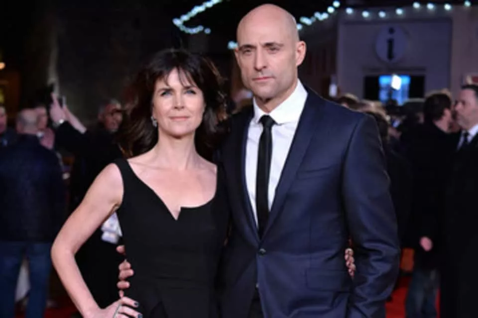 Liza Marshall - Film producer ‧ Mark Strong's wife