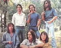 Los Desconocidos De Siempre (Nito Mestre y Los Desconocidos de Siempre) - Musical group