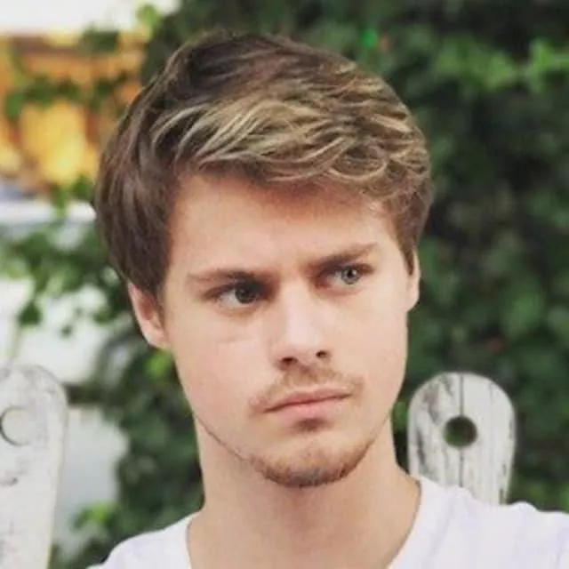 Mitchell Kummen - Actor