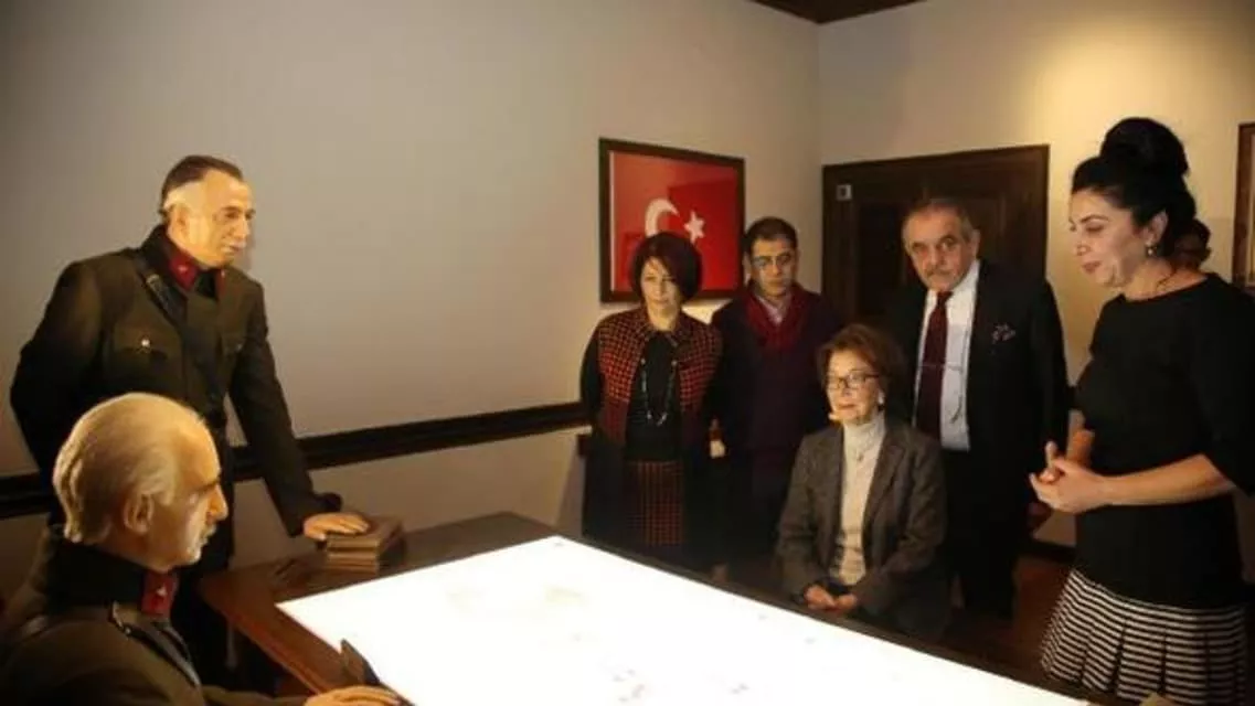 Özden Toker - İsmet İnönü's daughter