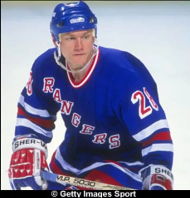 Steve Larmer - Canadian ice hockey player