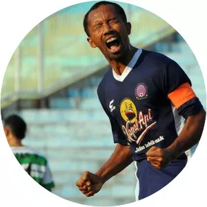Uston Nawawi - Indonesian footballer