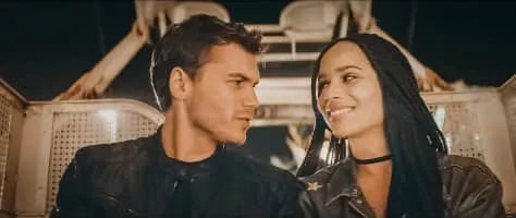 Vincent-N-Roxxy - 2016 ‧ Drama/Crime ‧ 1h 50m