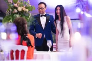 Casatoriti pe nevazute (Căsătoriți pe nevăzute) - Reality show