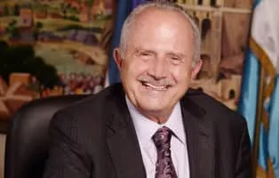 Eduardo Suger - Guatemalan physicist