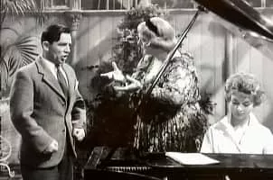 Follow a Star - 1959 ‧ Black and white/Comedy music ‧ 1h 42m