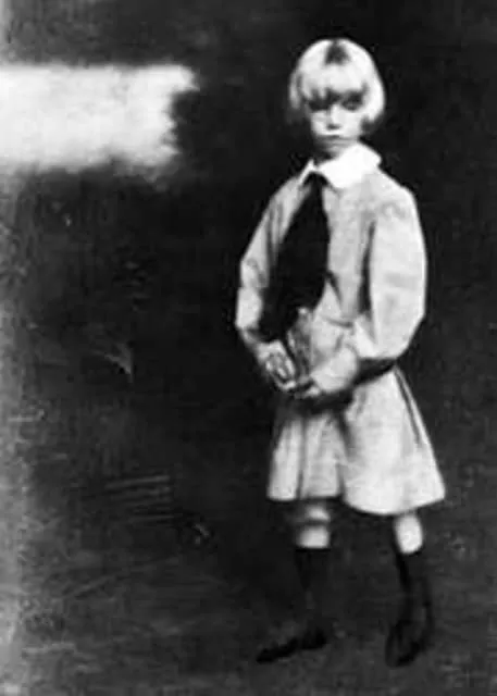 Frances Hodgson Burnett - British-American novelist and playwright