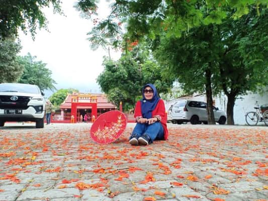 gie yong bio temple pantai pasir putih wates rembang - 