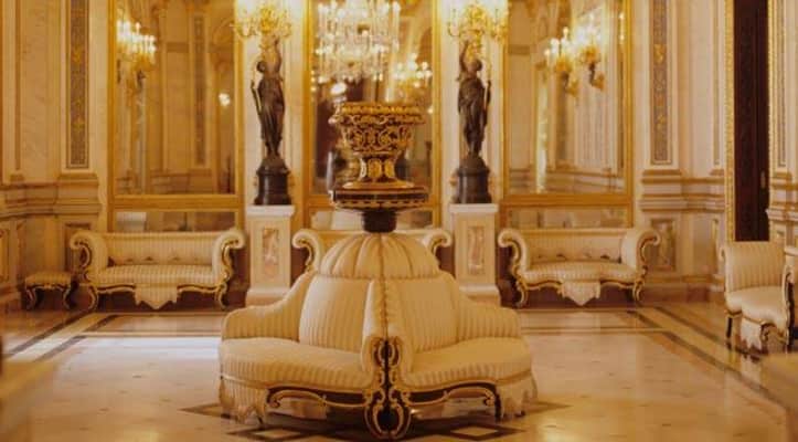 Gonzalez Marti National Museum of Ceramics and Decorative Arts - 