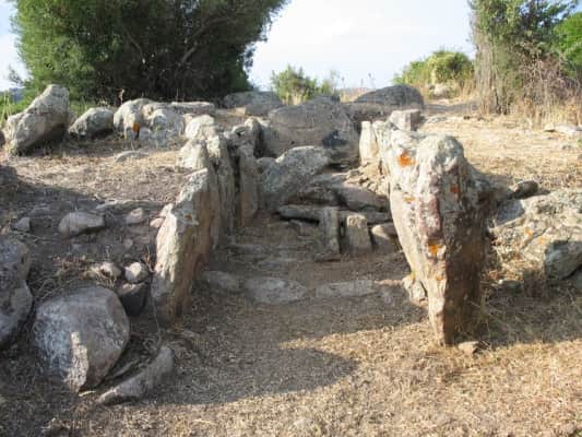 necropolis of pranu muttedu menhir corte noa - 