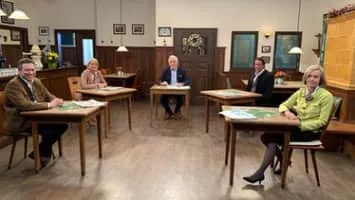 Sonntags-Stammtisch - TV program