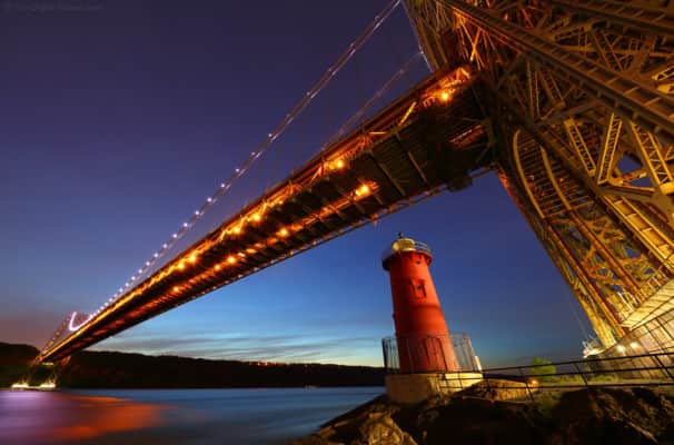 The Little Red Lighthouse and the Great Gray Bridge - Book by Hildegarde Swift