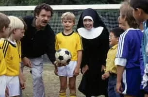 Wie gut, dass es Maria gibt (Wie gut, daß es Maria gibt) - 1990 ‧ 2 seasons