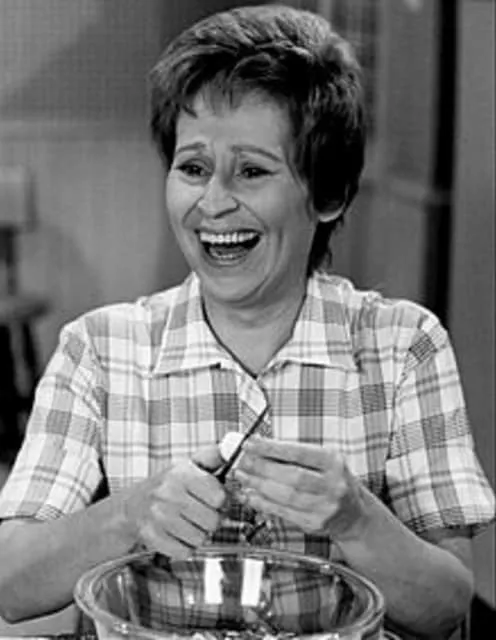 Alice Ghostley - American actress