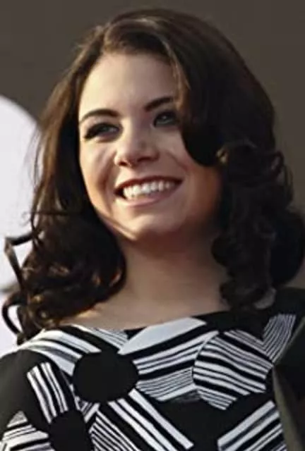 Chloe Sonnenfeld - Actress ‧ Barry Sonnenfeld's daughter