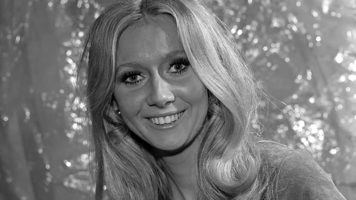 Clodagh Rodgers - Singer