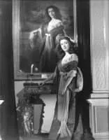 Corridor of Mirrors - 1948 ‧ Drama/Fantasy ‧ 1h 45m