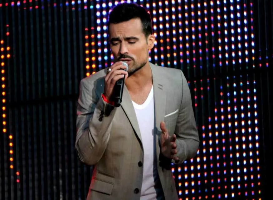 Damien Sargue - French singer