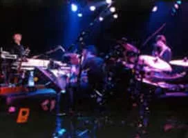 DATE COURSE PENTAGON ROYAL GARDEN - Musical band