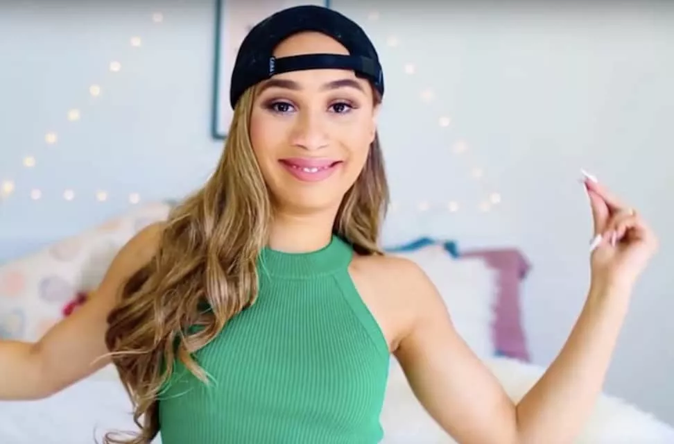 Eva Gutowski - American YouTuber