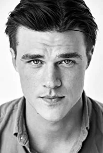 Finn Wittrock - American actor