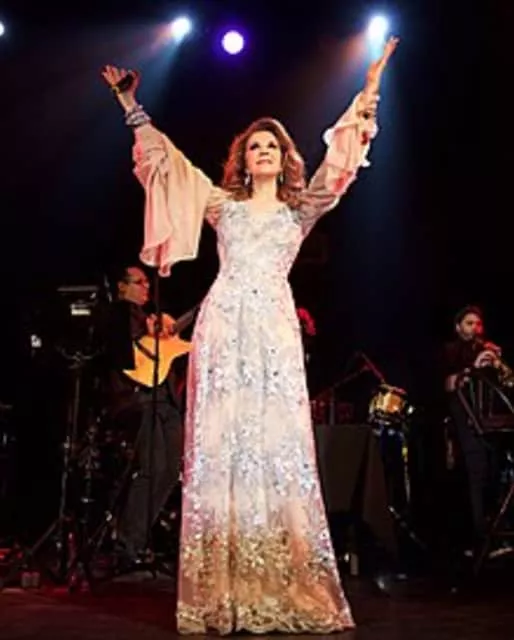 Guadalupe Pineda - Mexican singer