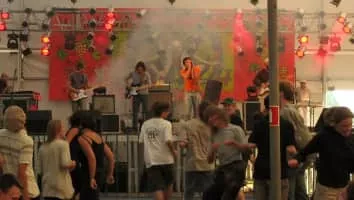 Kombajn Do Zbierania Kur Po Wioskach (Kombajn do Zbierania Kur po Wioskach) - Musical group