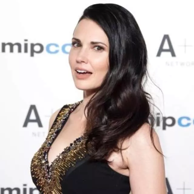 Laura Mennell - Canadian actress