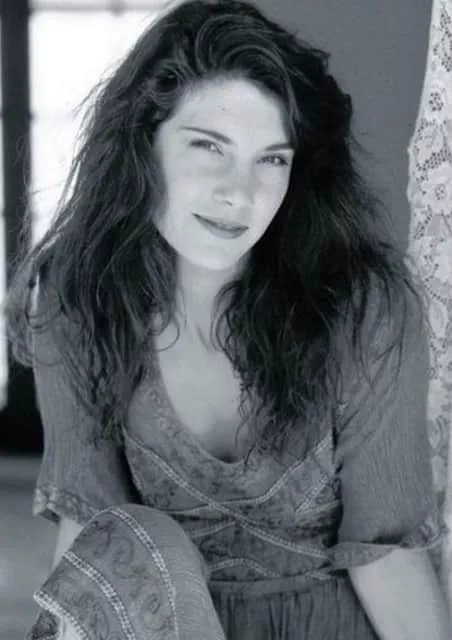 Liane Curtis - American film actress