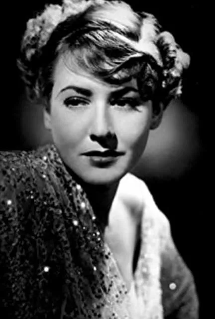 Mae Clarke - American actress