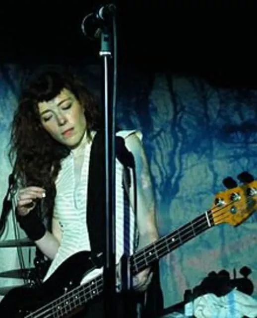 Melissa Auf der Maur - Musician