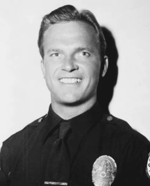Ralph Meeker - American film actor