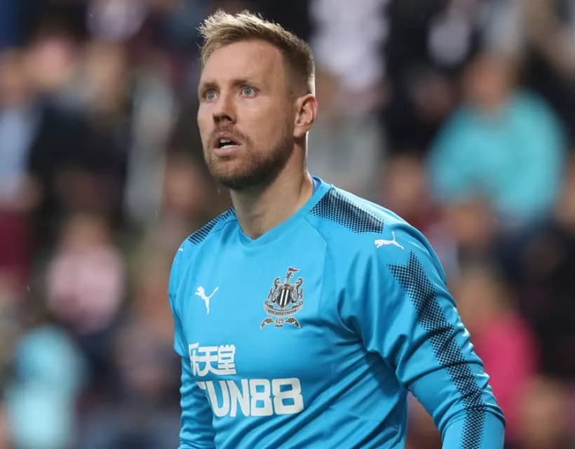 Rob Elliot - Football player