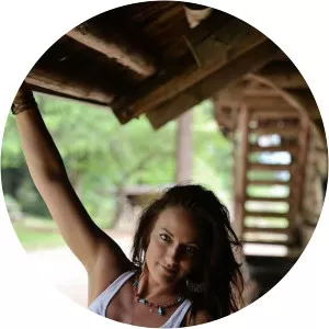 Tayla Lynn - Musical artist