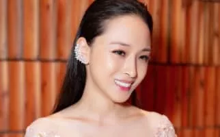 Truong Ho Phuong Nga (Trương Hồ Phương Nga) - Russian-Vietnamese master of ceremonies