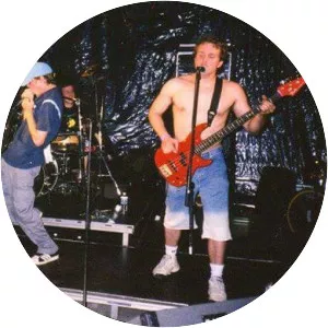 2 Ton Crutch - Musical artist