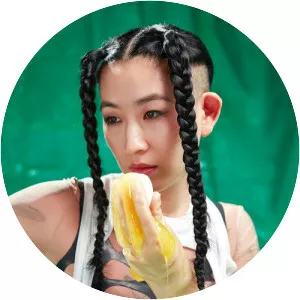 33EMYBW - Musical artist