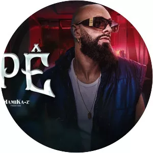 3 Um Só - Musical artist