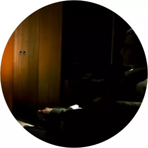 5000 Feet Is the Best - 2011 ‧ Drama/Narrative ‧ 30 mins